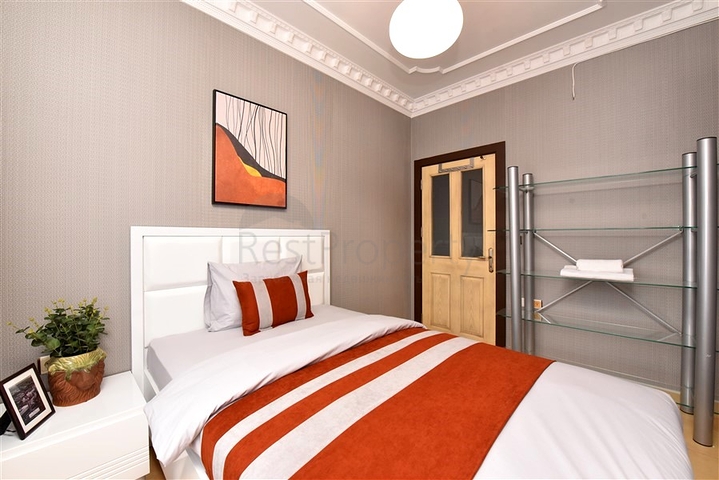 Квартира планировкой 2+1 в 400 метрах от пляжа  Клеопатры