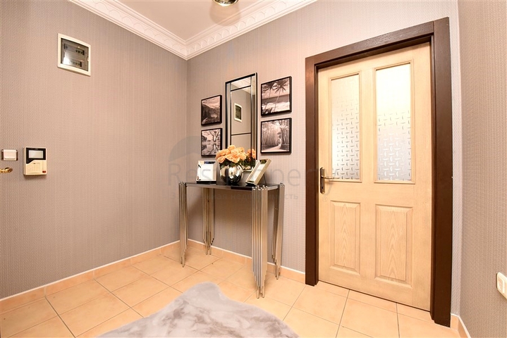 Квартира планировкой 2+1 в 400 метрах от пляжа  Клеопатры