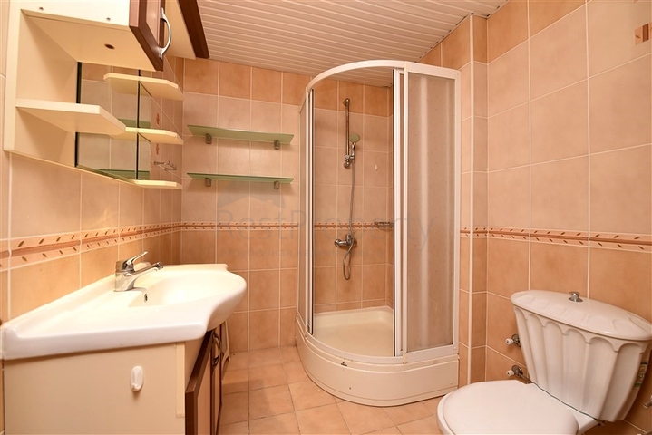 Квартира планировкой 2+1 в 400 метрах от пляжа  Клеопатры