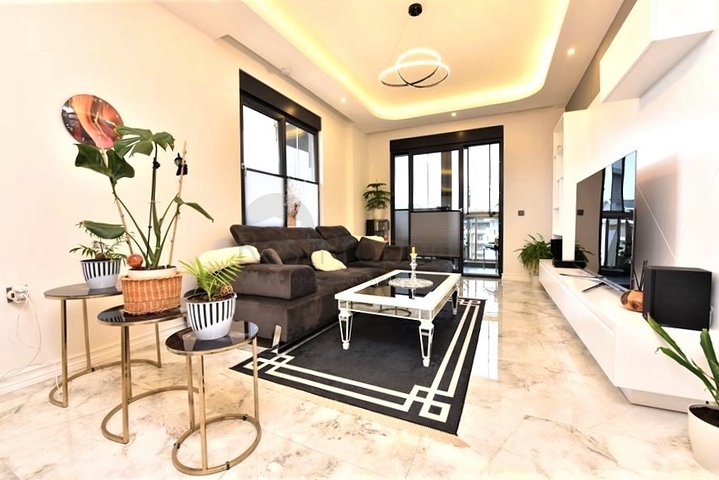 Просторный пентхаус 3+1 в районе Оба