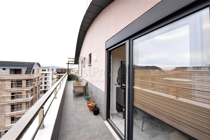 Просторный пентхаус 3+1 в районе Оба