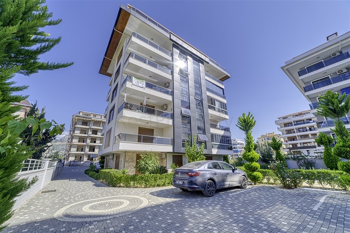 Дуплекс 3+1 с собственным садом в районе Кестель