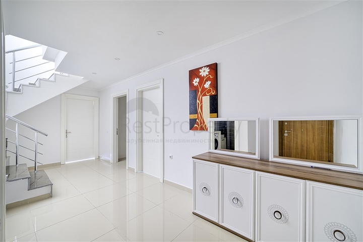 Дуплекс 3+1 с собственным садом в районе Кестель