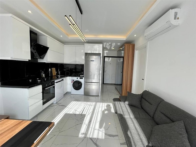 Квартира 1+1 в центре Алании в новом доме