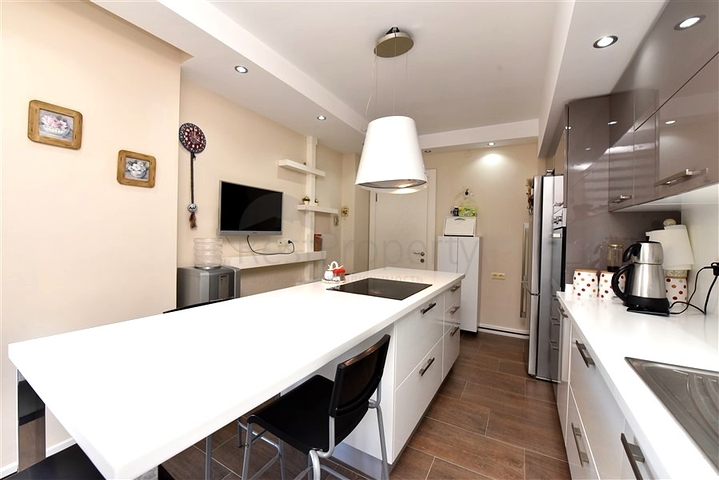 Квартира 3+1 с отдельной кухней в центре Алании