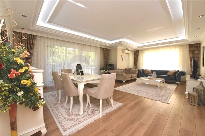 Квартира 3+1 с отдельной кухней в центре Алании