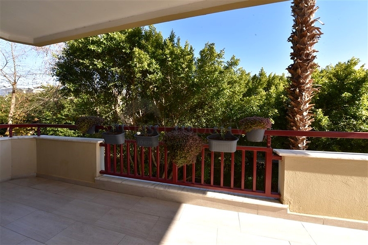 Квартира 3+1 с отдельной кухней в центре Алании