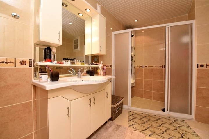 Большая квартира на первой линии