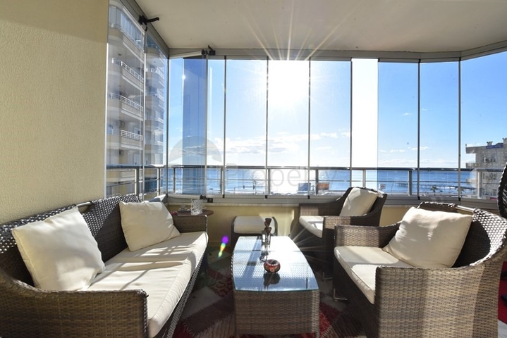 Большая квартира на первой линии