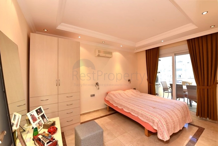 Большая квартира на первой линии