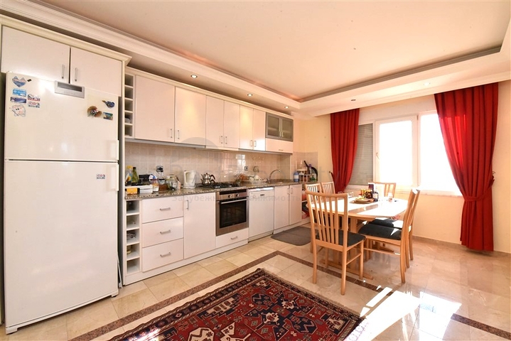 Большая квартира на первой линии