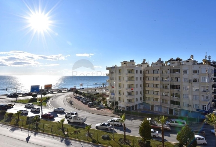 Большая квартира на первой линии