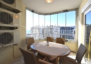 Большая квартира на первой линии