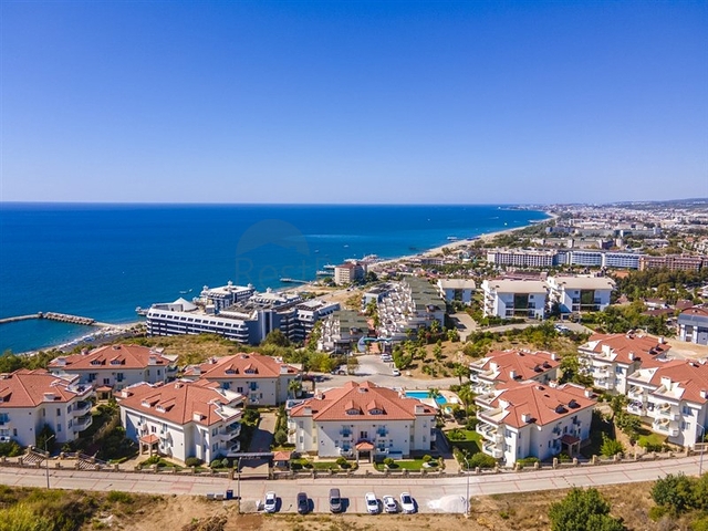 Пентхаус 3+1 в районе Конаклы в шаговой доступности до моря