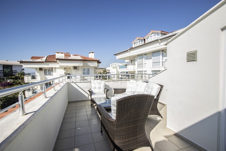 Пентхаус 3+1 в районе Конаклы в шаговой доступности до моря