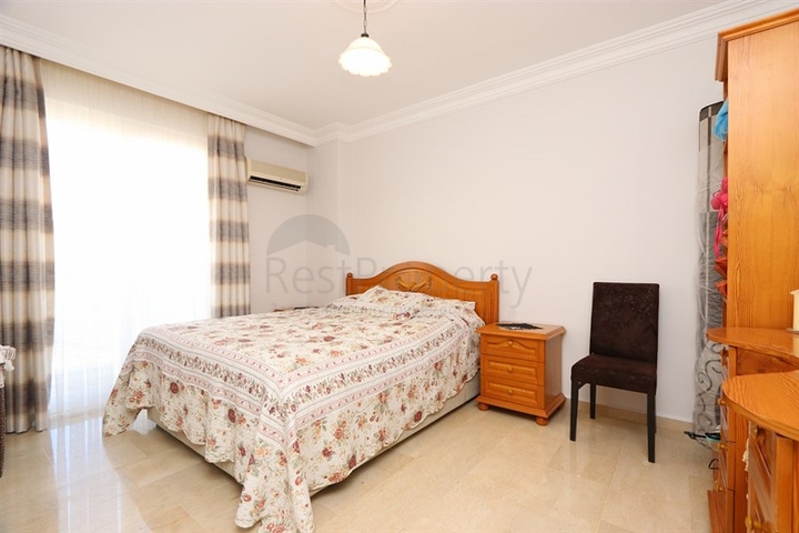 Пентхаус 3+1 в районе Конаклы в шаговой доступности до моря