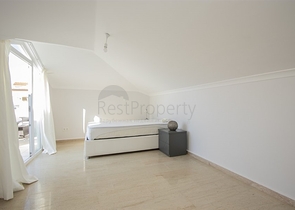 Пентхаус 3+1 в районе Конаклы в шаговой доступности до моря