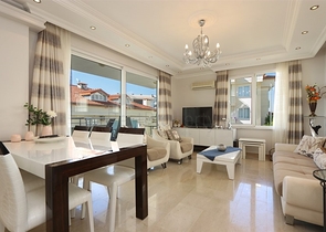 Пентхаус 3+1 в районе Конаклы в шаговой доступности до моря