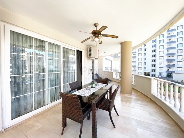 Просторная квартира 2+1 в Тосмуре