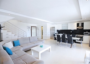 Просторный пентхаус 3+1 в 750 метрах от моря в Авсалларе