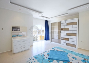 Просторный пентхаус 3+1 в 750 метрах от моря в Авсалларе