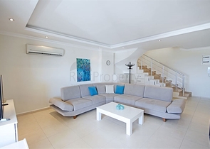 Просторный пентхаус 3+1 в 750 метрах от моря в Авсалларе