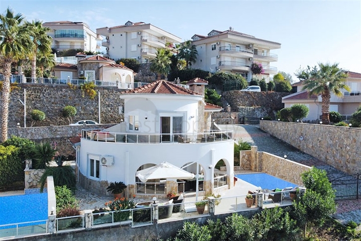 Вилла с панорамным видом на море