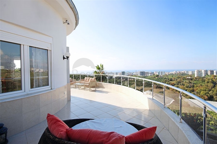 Вилла с панорамным видом на море