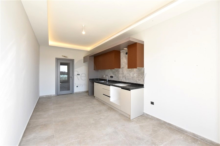 Просторная квартира 3+1 для большой семьи в районе Оба 