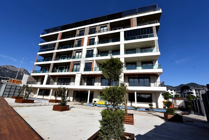 Просторная квартира 3+1 для большой семьи в районе Оба 