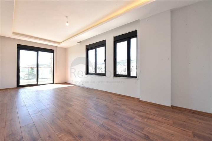 Просторная квартира 3+1 для большой семьи в районе Оба 