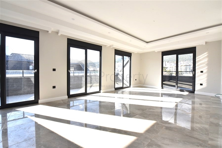 Пентхаус для большой семьи в районе Оба