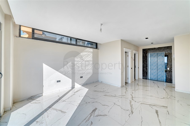 Вилла с видом на море в центральном районе Алании