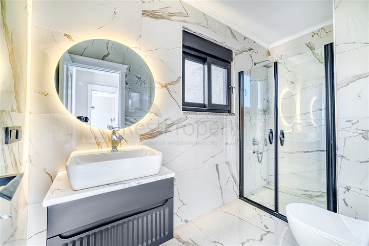 Вилла с видом на море в центральном районе Алании