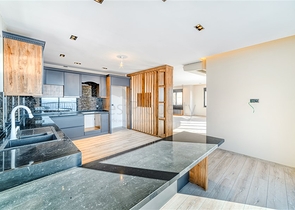 Вилла с видом на море в центральном районе Алании