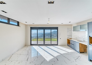 Вилла с видом на море в центральном районе Алании