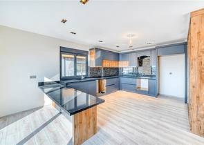 Вилла с видом на море в центральном районе Алании