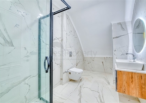 Вилла с видом на море в центральном районе Алании