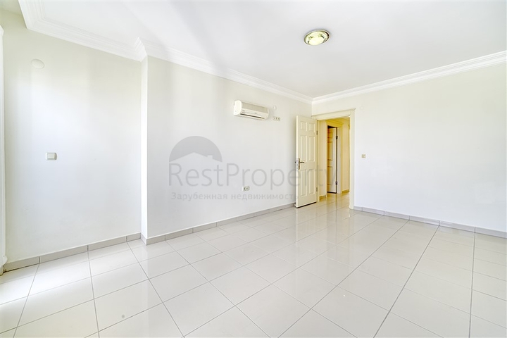 Двухуровневый пентхаус 4+1 в Махмутларе