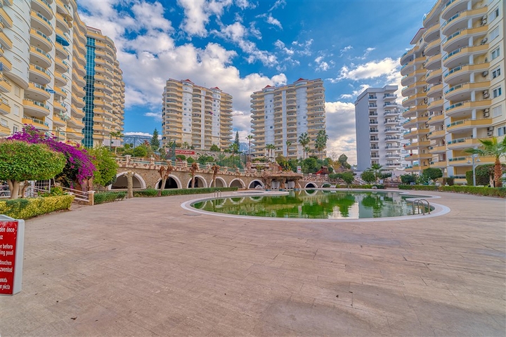 Двухуровневый пентхаус 4+1 в Махмутларе