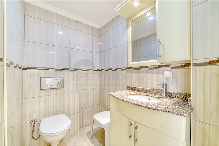 Двухуровневый пентхаус 4+1 в Махмутларе