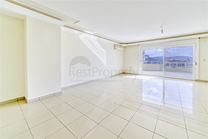 Двухуровневый пентхаус 4+1 в Махмутларе