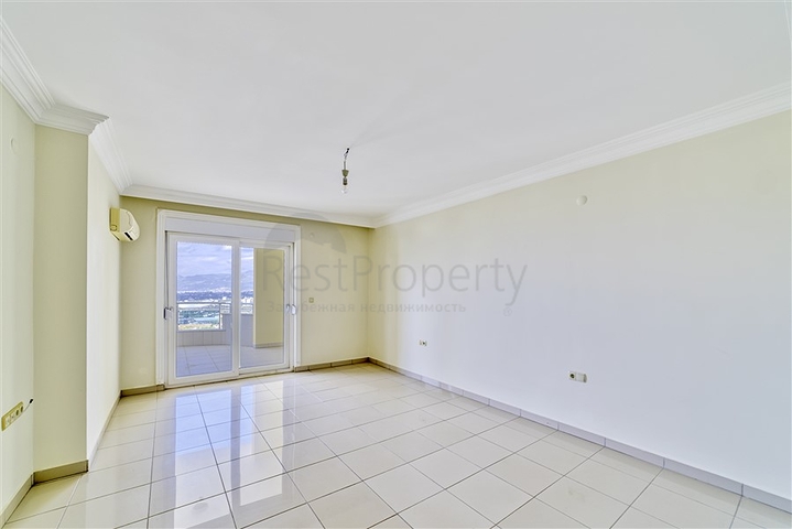 Двухуровневый пентхаус 4+1 в Махмутларе