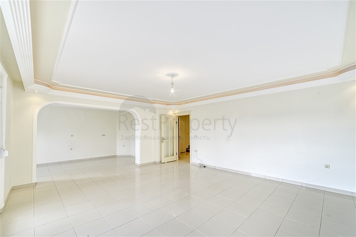 Двухуровневый пентхаус 4+1 в Махмутларе