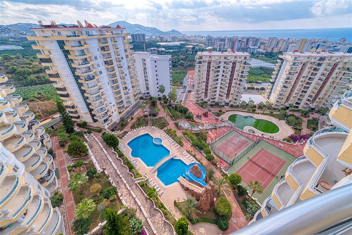 Двухуровневый пентхаус 4+1 в Махмутларе