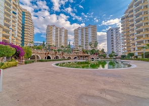 Двухуровневый пентхаус 4+1 в Махмутларе