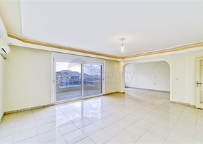 Двухуровневый пентхаус 4+1 в Махмутларе