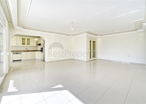 Двухуровневый пентхаус 4+1 в Махмутларе