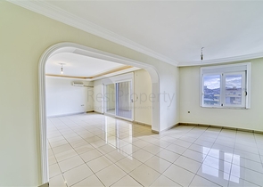 Двухуровневый пентхаус 4+1 в Махмутларе