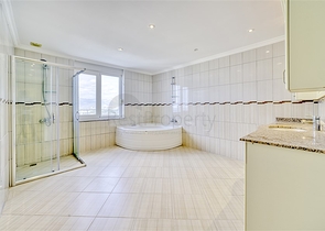 Двухуровневый пентхаус 4+1 в Махмутларе